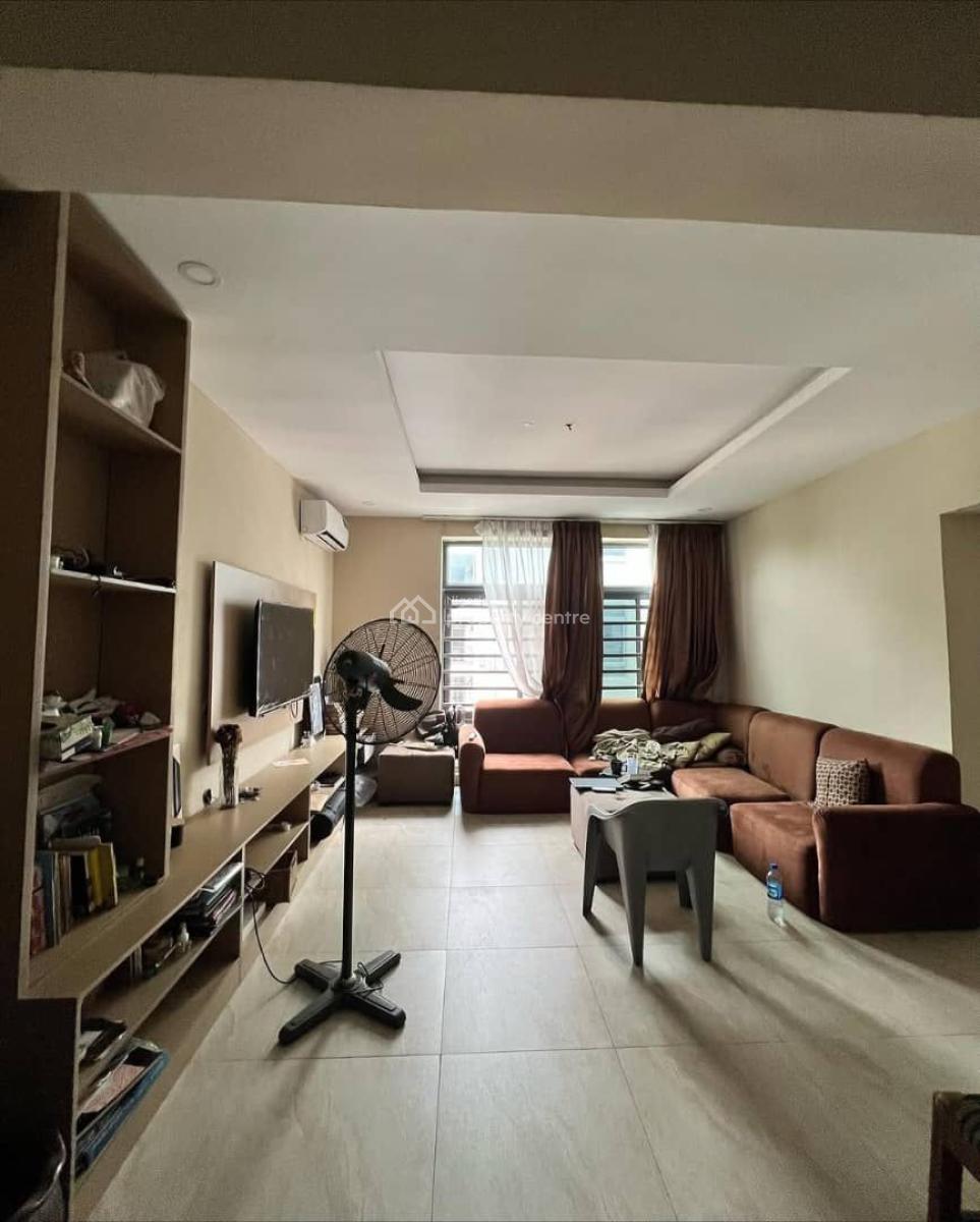 Distress Offer on 3 Bedroom Apartment with Pool in Serene Environment, Yaba, Lagos, Flat / Apartment for Sale