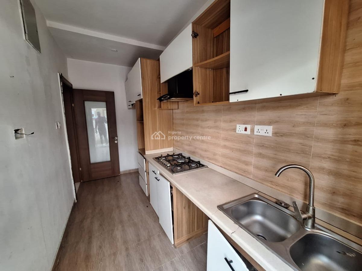 Well Maintained Spacious 3 Bedrooms Terraced Duplex, Ikota, Lekki, Lagos, Terraced Duplex for Rent
