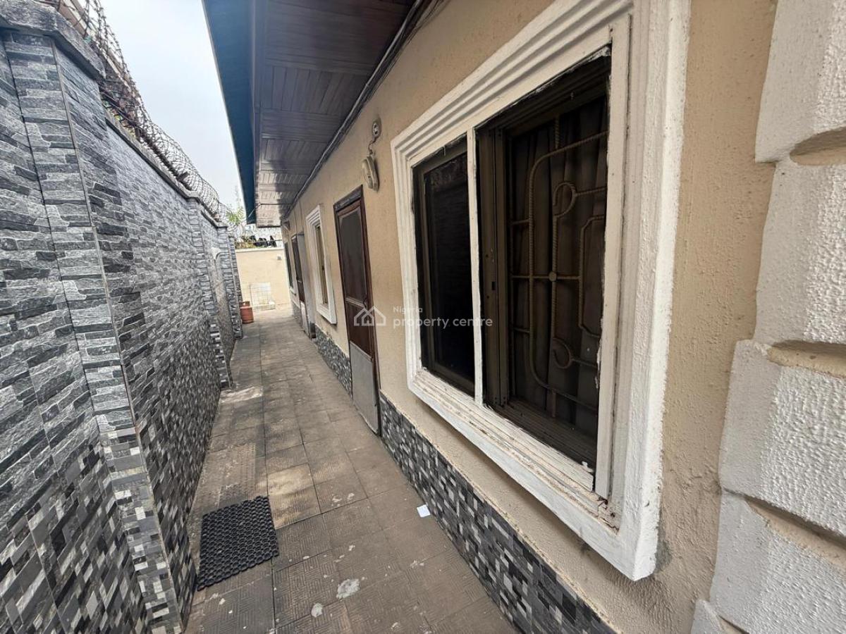 Well Built and Spacious 5 Bedroom Detached Duplex with Bqs, Adebayo Doherty Road, Lekki Phase 1, Lekki, Lagos, Commercial Property for Rent
