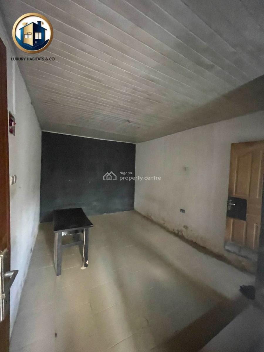 Spacious Self-contain, Atlantic View Estate, Alpha Beach Road, Lekki, Lagos, Flat / Apartment for Rent