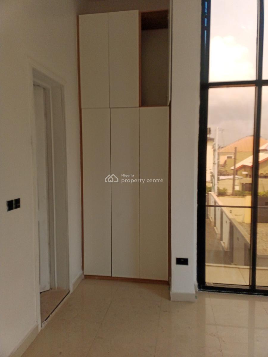 Modern 3 Bedroom Apartment, Off Emma Abimbola Cole, Lekki Phase 1, Lekki, Lagos, Flat / Apartment for Sale