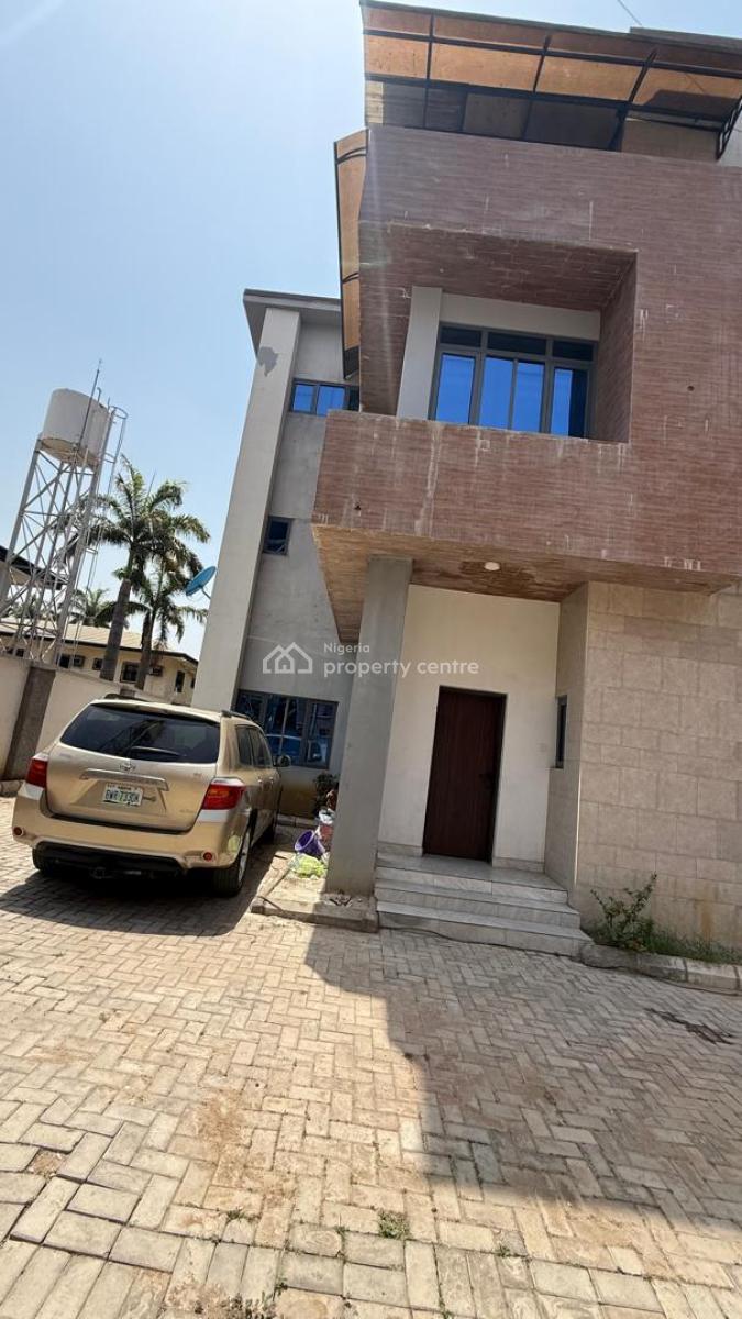 Distress 4 Bedroom Terrace Duplex with Bq, Utako, Abuja, Terraced Duplex for Sale