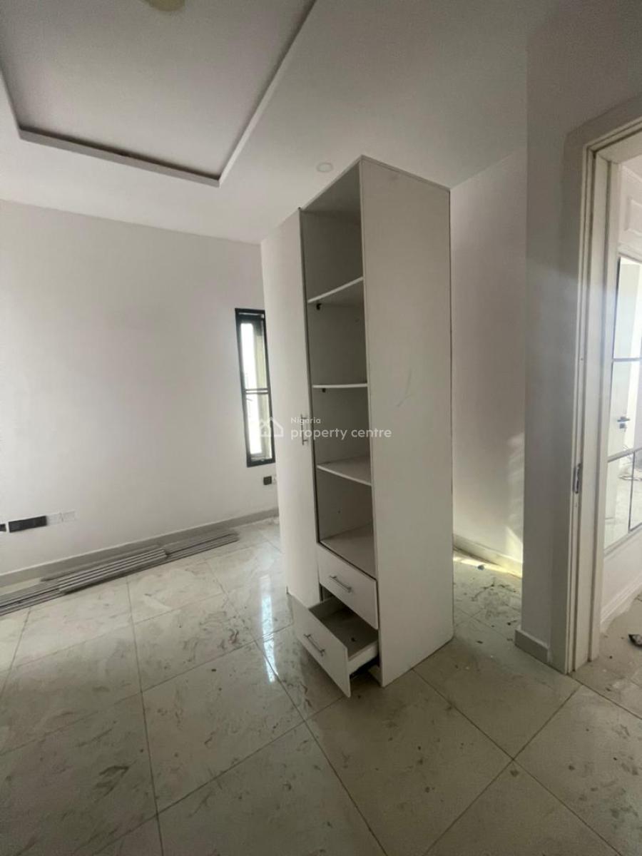 Luxury Fully Serviced 2 Bedroom Apartment with Excellent Facilities, Ologolo, Lekki, Lagos, Flat / Apartment for Rent