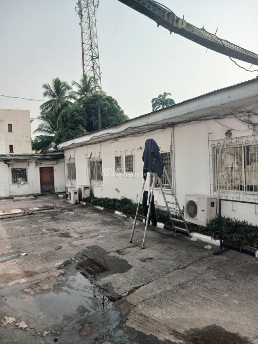 4 Bedroom Duplex+1 (nos) 3br Flat+1(nos)2br Flat+ 1 Nos1br Flat with 4, Off Bishop Abayode Coal Street, Victoria Island (vi), Lagos, Detached Duplex for Sale
