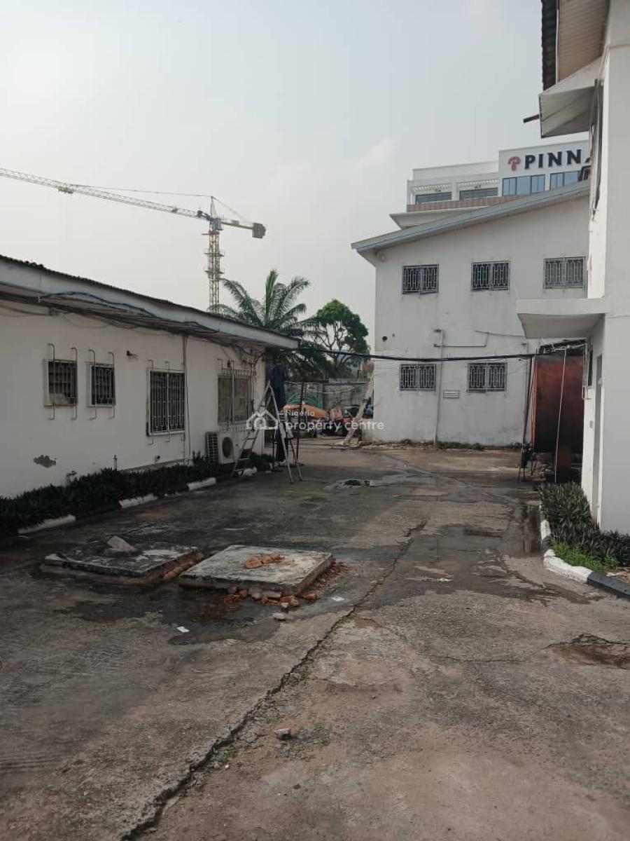 4 Bedroom Duplex+1 (nos) 3br Flat+1(nos)2br Flat+ 1 Nos1br Flat with 4, Off Bishop Abayode Coal Street, Victoria Island (vi), Lagos, Detached Duplex for Sale