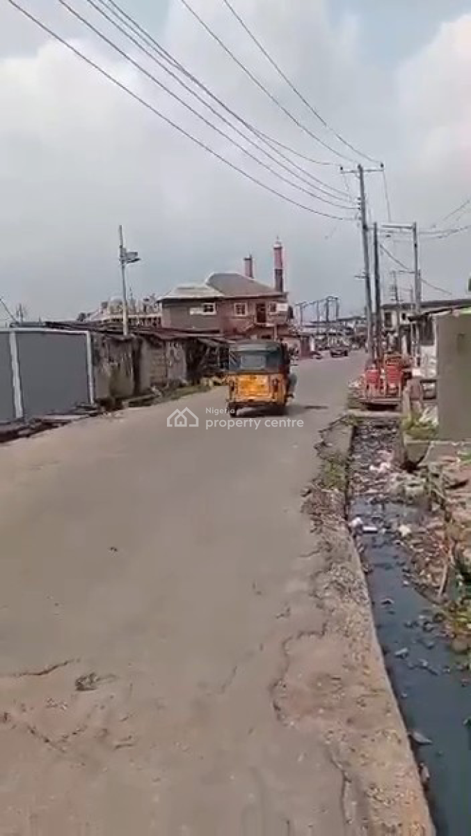 Dey Land of Approximately 600sqm, Itire-ikate, Surulere, Lagos, Residential Land for Sale