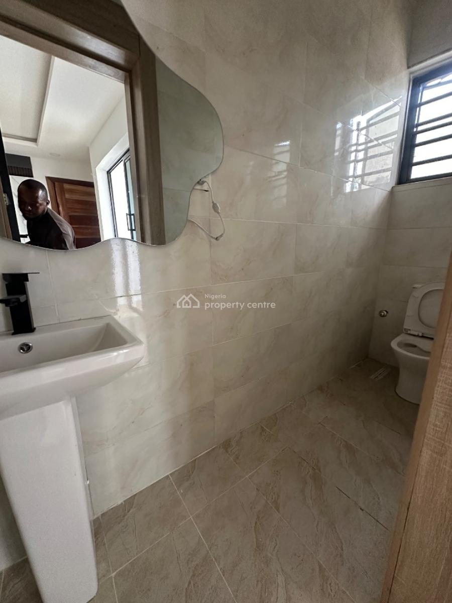 Fully Serviced 2 Bedroom Flat, Ologolo, Lekki, Lagos, Flat / Apartment for Rent