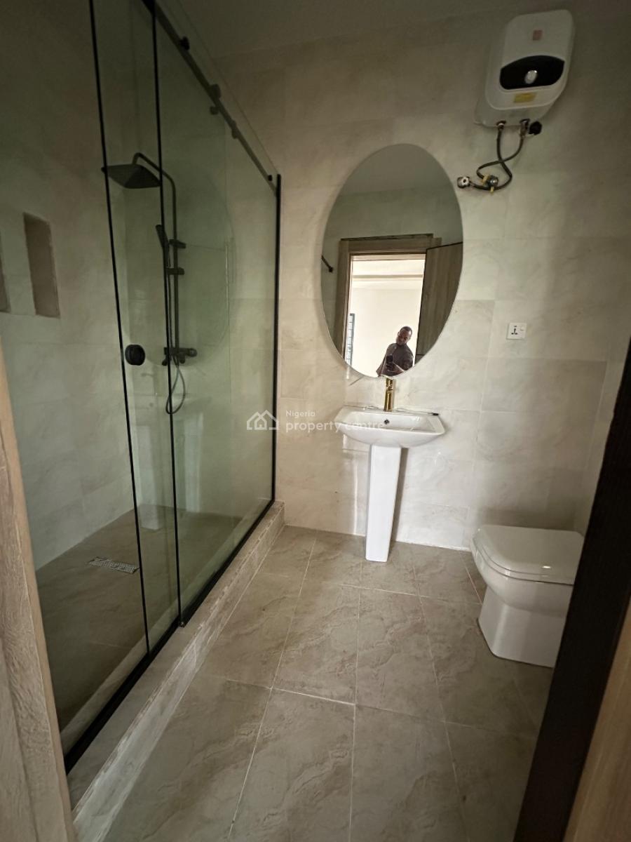 Fully Serviced 2 Bedroom Flat, Ologolo, Lekki, Lagos, Flat / Apartment for Rent