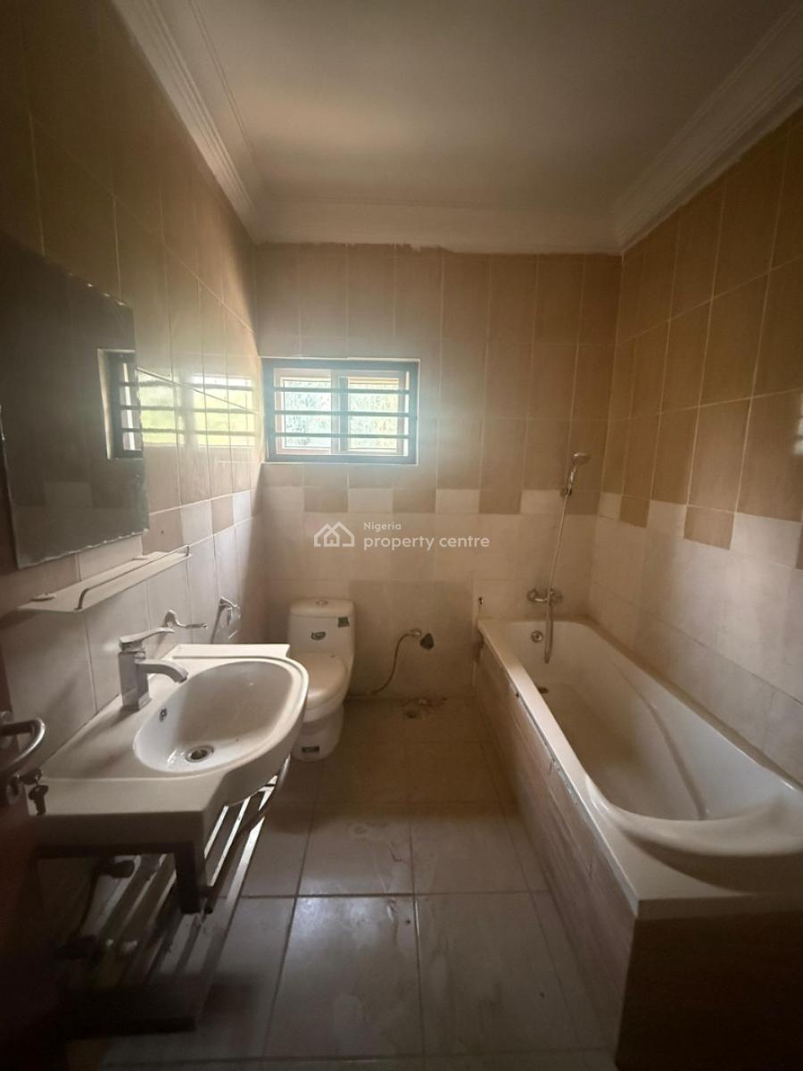 Magnificently Built 5 Bedroom Terrace Dublex with Bq, Life Camp, Abuja, Terraced Duplex for Rent