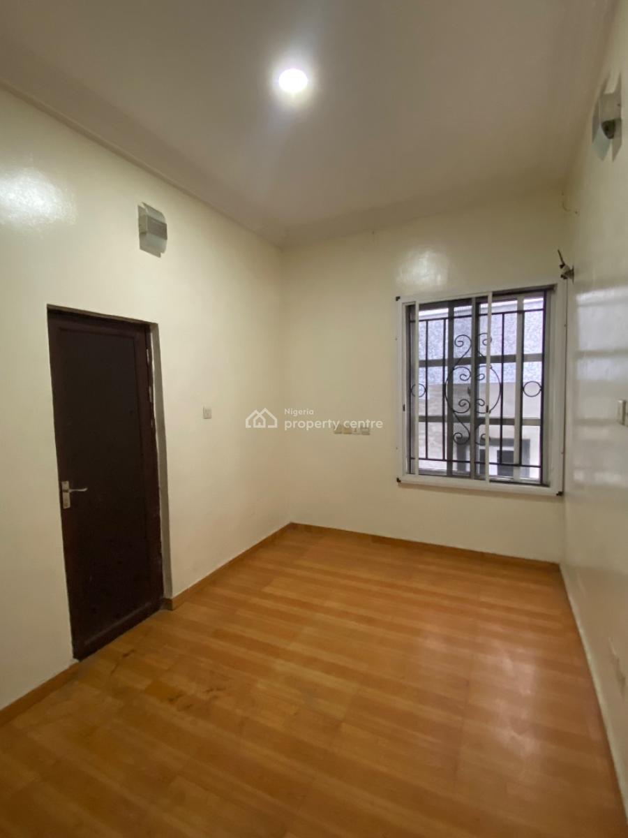 Minimalistic Single Room, Chevron, Lekki, Lagos, Flat / Apartment for Rent
