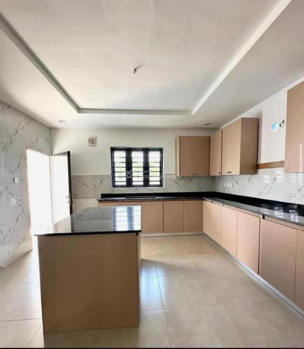 Solidly Built 6bedroom Detached Duplex with Bq in an Estate, Guzape District, Abuja, Detached Duplex for Sale