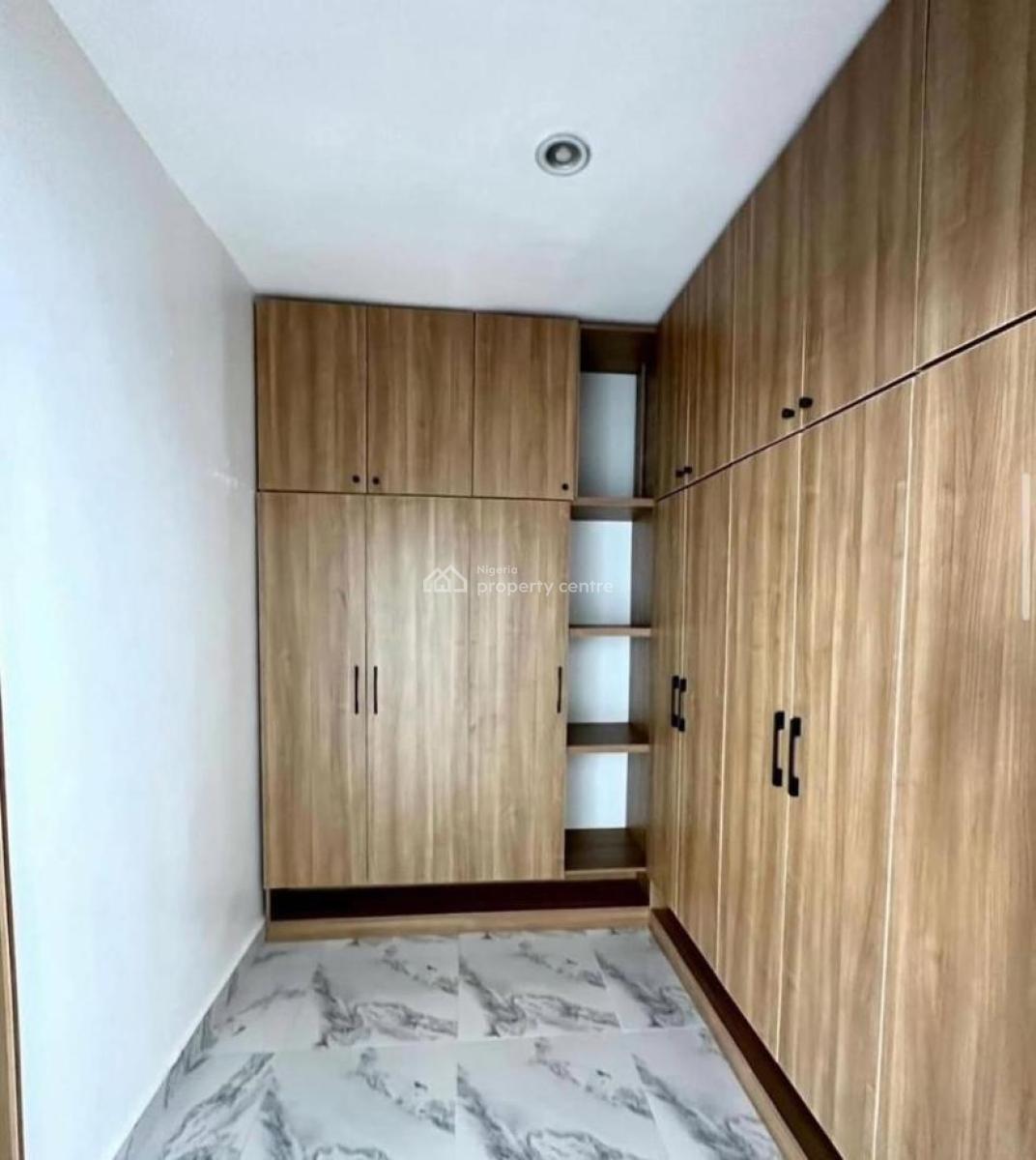 Solidly Built 6bedroom Detached Duplex with Bq in an Estate, Guzape District, Abuja, Detached Duplex for Sale