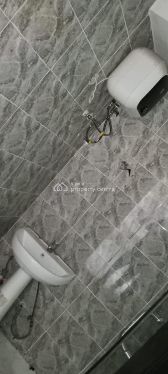 Nicely Built 3 Bedroom Apartment, Treasure Estate, Sangotedo, Ajah, Lagos, Flat / Apartment for Rent
