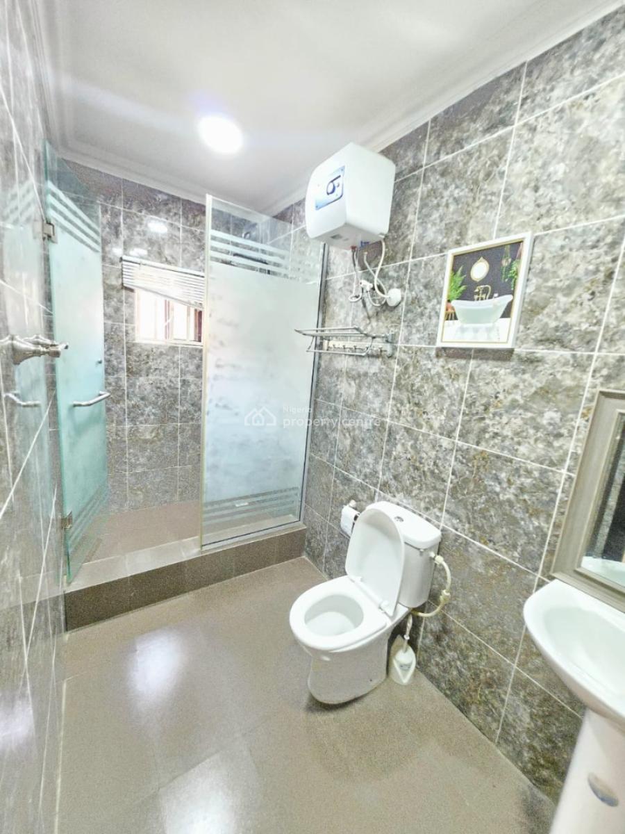 Spacious 3-bedroom Apartment, Lekki Phase 1, Lekki, Lagos, Flat / Apartment for Rent