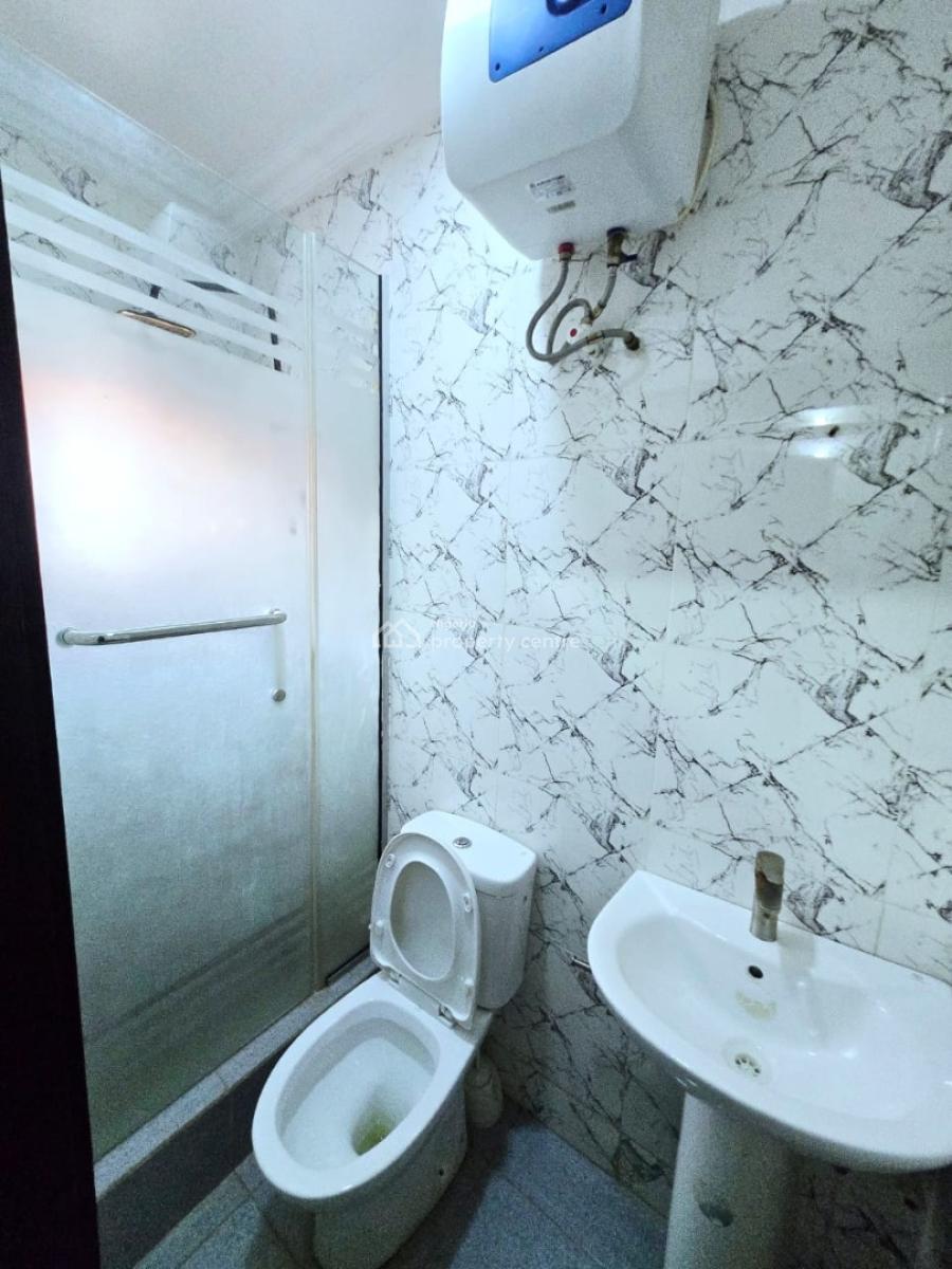 Spacious 3-bedroom Apartment, Lekki Phase 1, Lekki, Lagos, Flat / Apartment for Rent