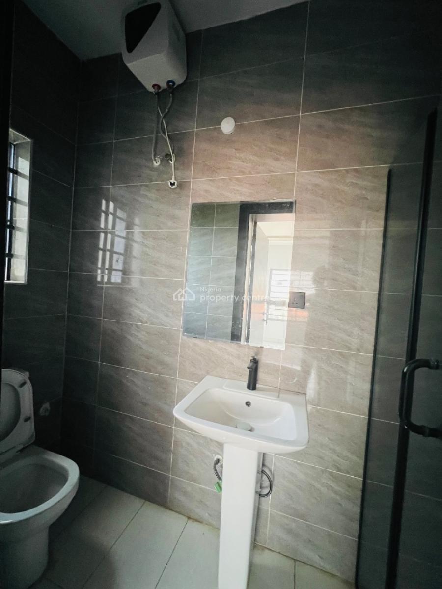 Brand New 3 Bedroom Apartment with Bq, Lekki Phase 1, Lekki, Lagos, Flat / Apartment for Rent
