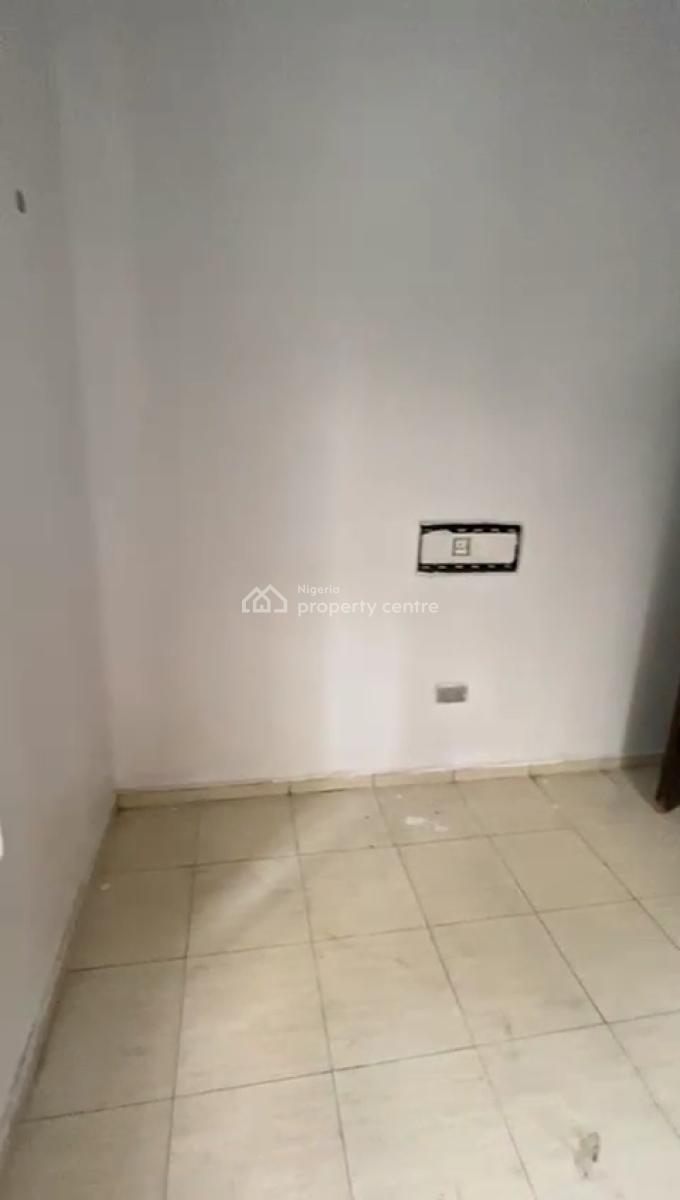 Decent 1 Bedroom Flat Ground-floor with 2 Toilets, Chevron Drive, Lekki, Lagos, Mini Flat (room and Parlour) for Rent