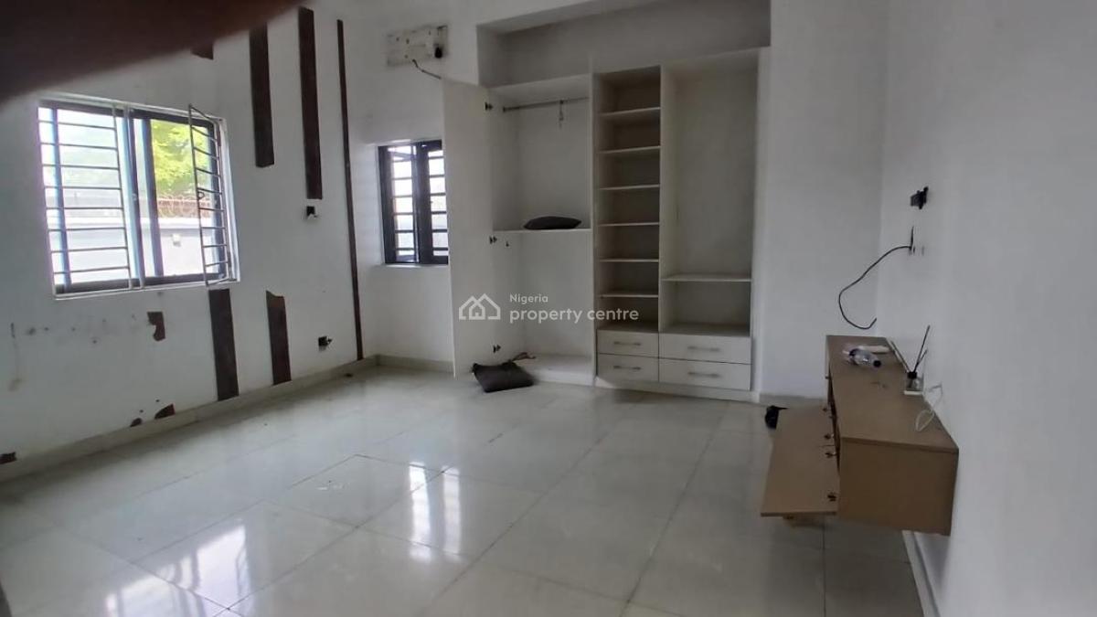 8 Units of 3 Bedrooms Flat with a Room Bq and Swimming Pool., Lekki Right Hand Side, Lekki Phase 1, Lekki, Lagos, Flat / Apartment for Rent