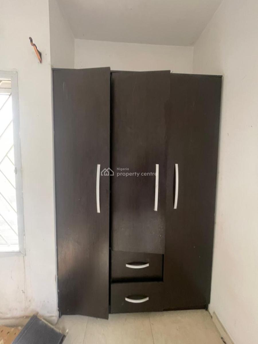 Spacious 3-bedroom Flat, By Pinnacle Filling Station, Lekki Phase 1, Lekki, Lagos, House for Rent