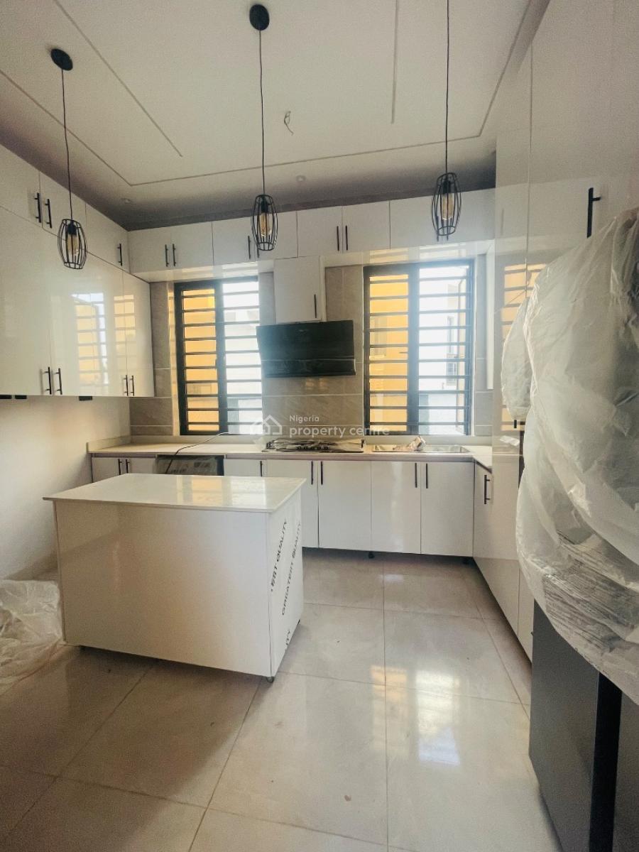 Screaming Luxury 6 Bedroom Fully Detached Duplex Plus Bq, Gra Phase 2, Magodo, Lagos, Detached Duplex for Sale