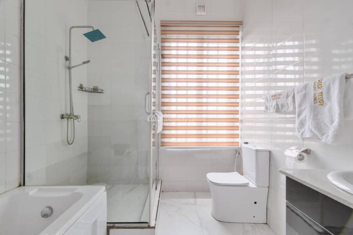 Lush 4 Bedrooms Fully and Serviced Apartment, Ikeja, Lagos, Flat / Apartment Short Let