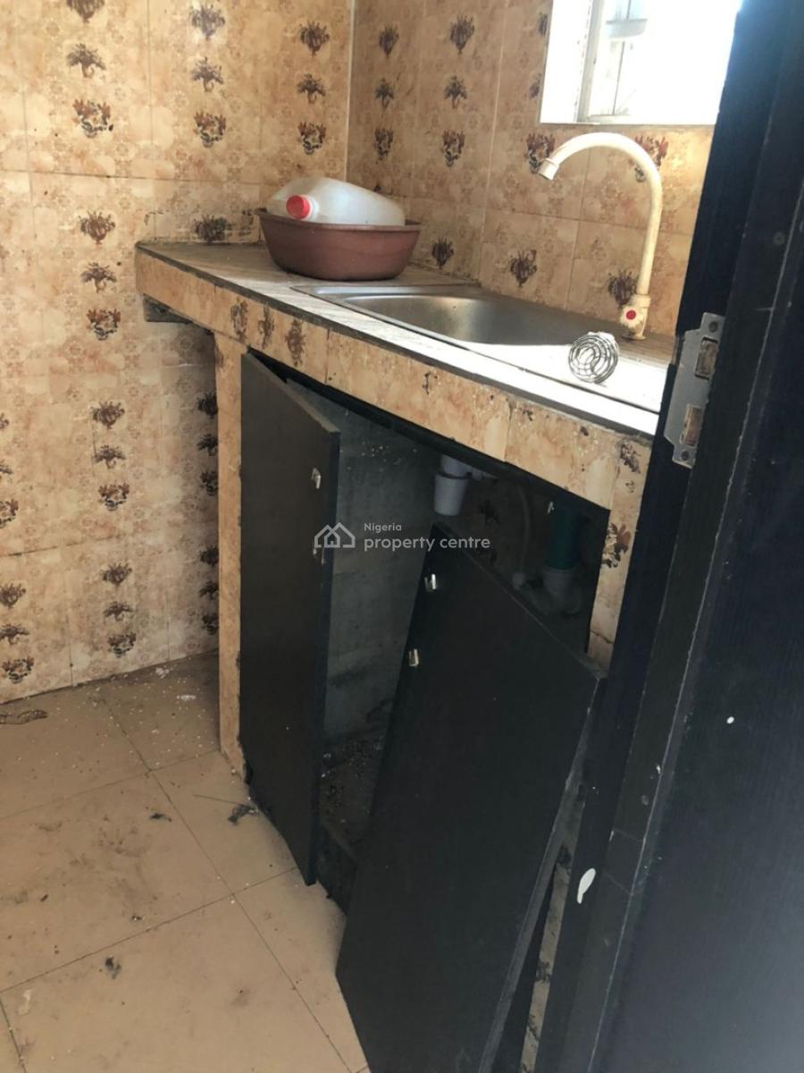 Nice 2 Bedroom Flat, Magboro, Ogun, Flat / Apartment for Rent