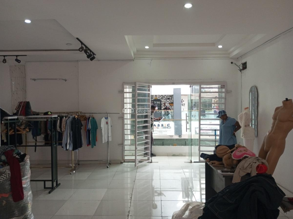 Commercial Double Shop Upstairs with Toilet Inside in a Mall Very Busy, Within Lekki Axis, Lekki, Lagos, Shop for Rent
