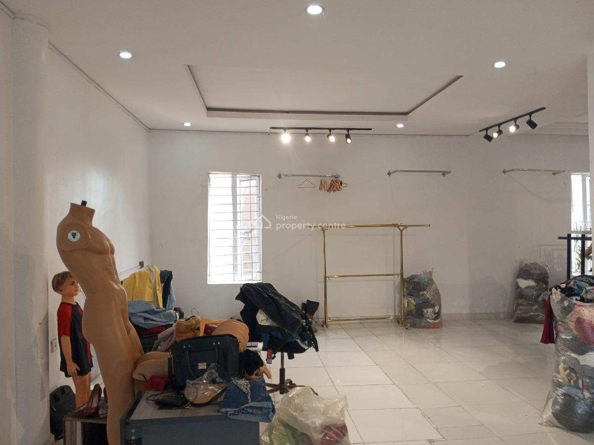 Commercial Double Shop Upstairs with Toilet Inside in a Mall Very Busy, Within Lekki Axis, Lekki, Lagos, Shop for Rent