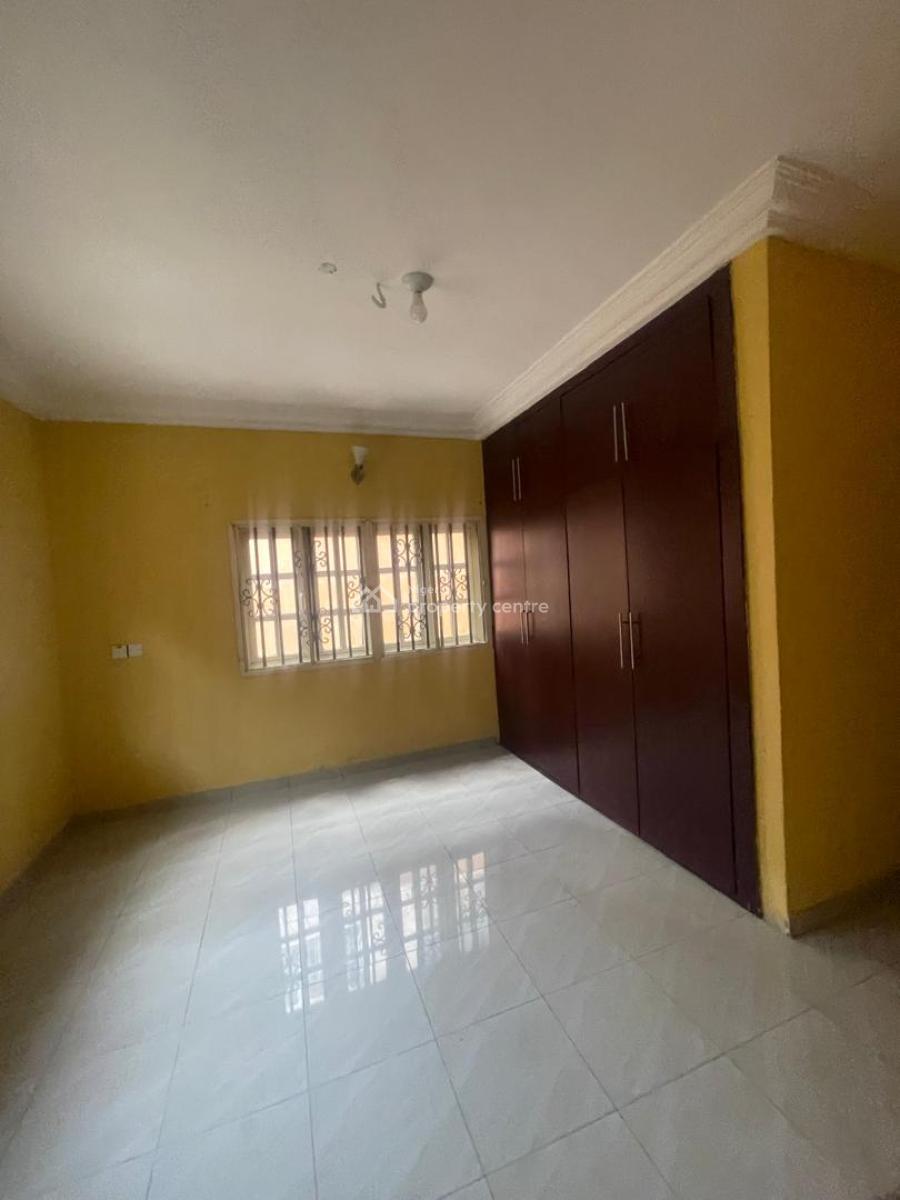 Lovely 3 Bedroom Flat, Gra Phase 1, Magodo, Lagos, Flat / Apartment for Rent