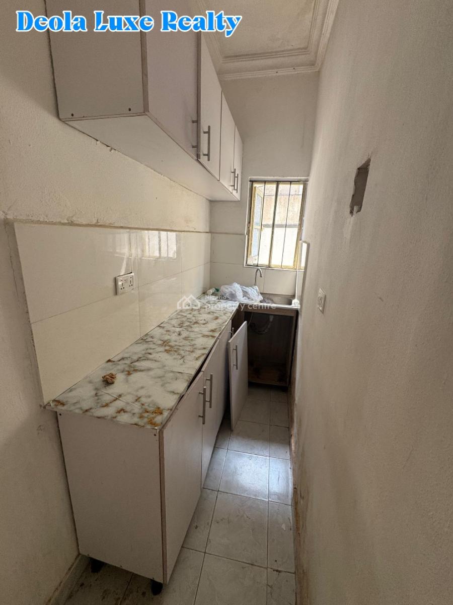 a Nice and Spacious 1 Bedrooms Apartment, Lekki Phase 1, Lekki, Lagos, Mini Flat (room and Parlour) for Rent