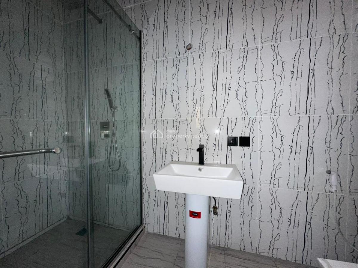 Executive 5 Bedroom Duplex with a Bq, Gra Phase 1, Magodo, Lagos, Detached Duplex for Rent