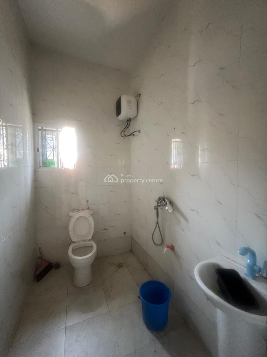 2bedroom Flat, Agunbiade Estate, Ogombo, Ajah, Lagos, Flat / Apartment for Rent