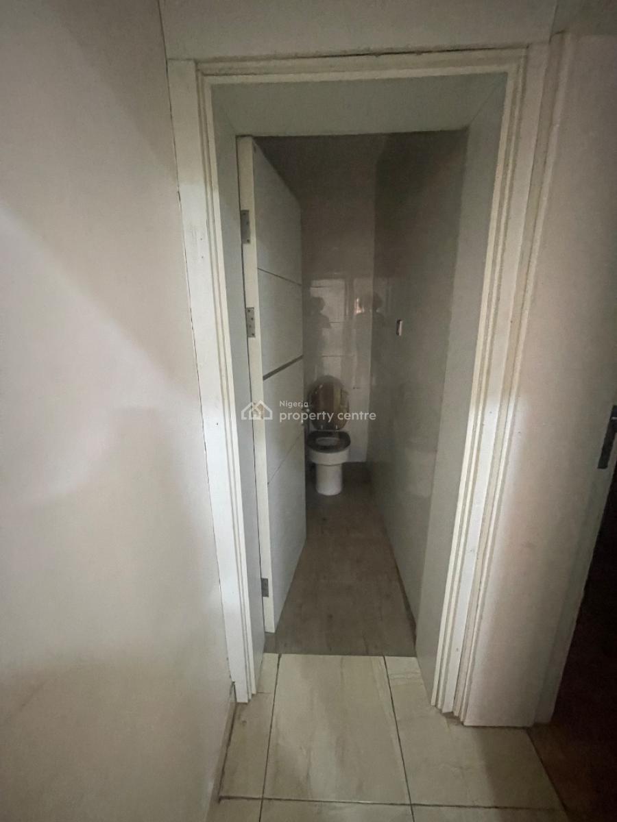 Well Built 2 Bedroom Apartment with an Extra Mini Room, Jabi, Abuja, Flat / Apartment for Rent