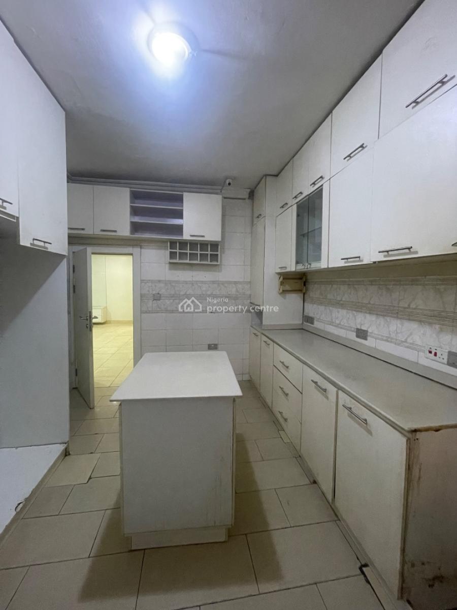 Well Built 2 Bedroom Apartment with an Extra Mini Room, Jabi, Abuja, Flat / Apartment for Rent