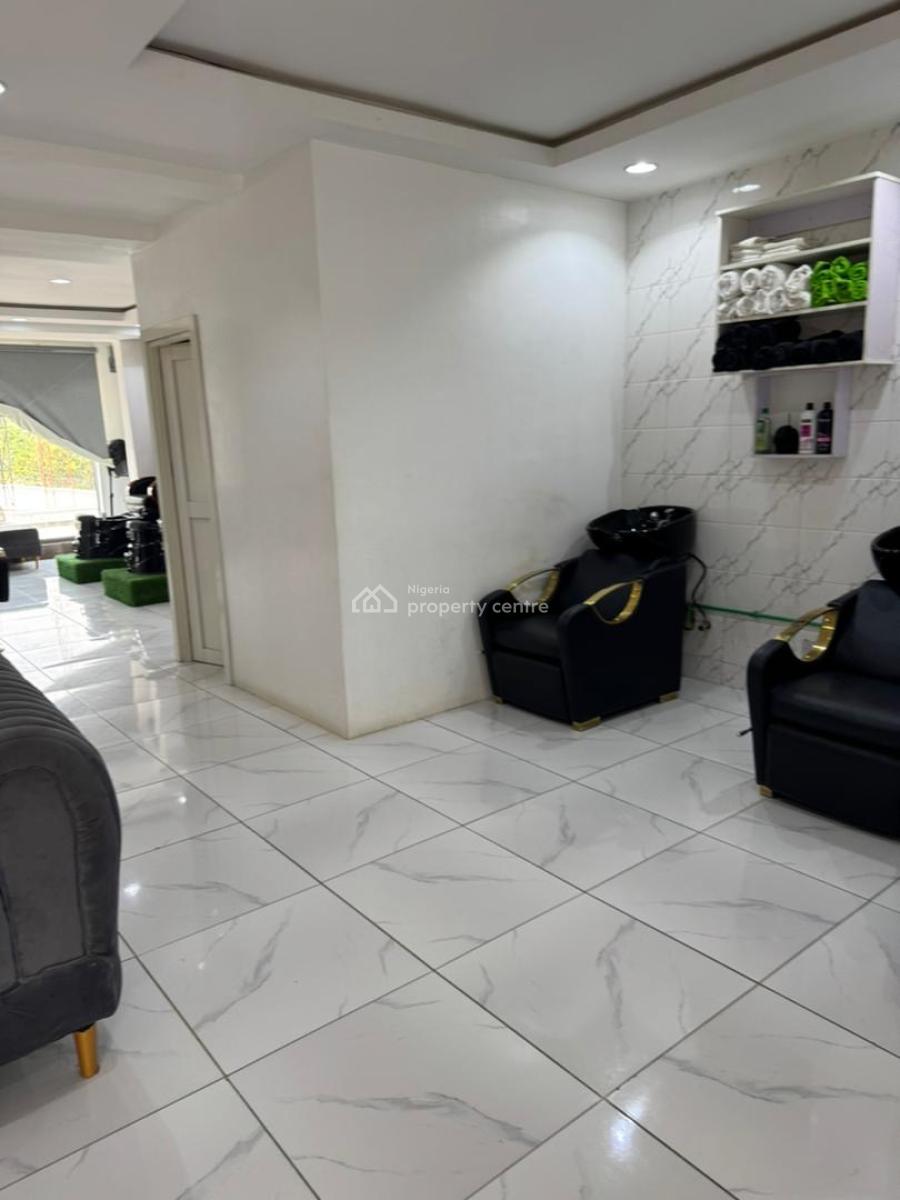 Strategic 150sqm Shop/office Space, Gwarinpa, Abuja, Plaza / Complex / Mall for Rent