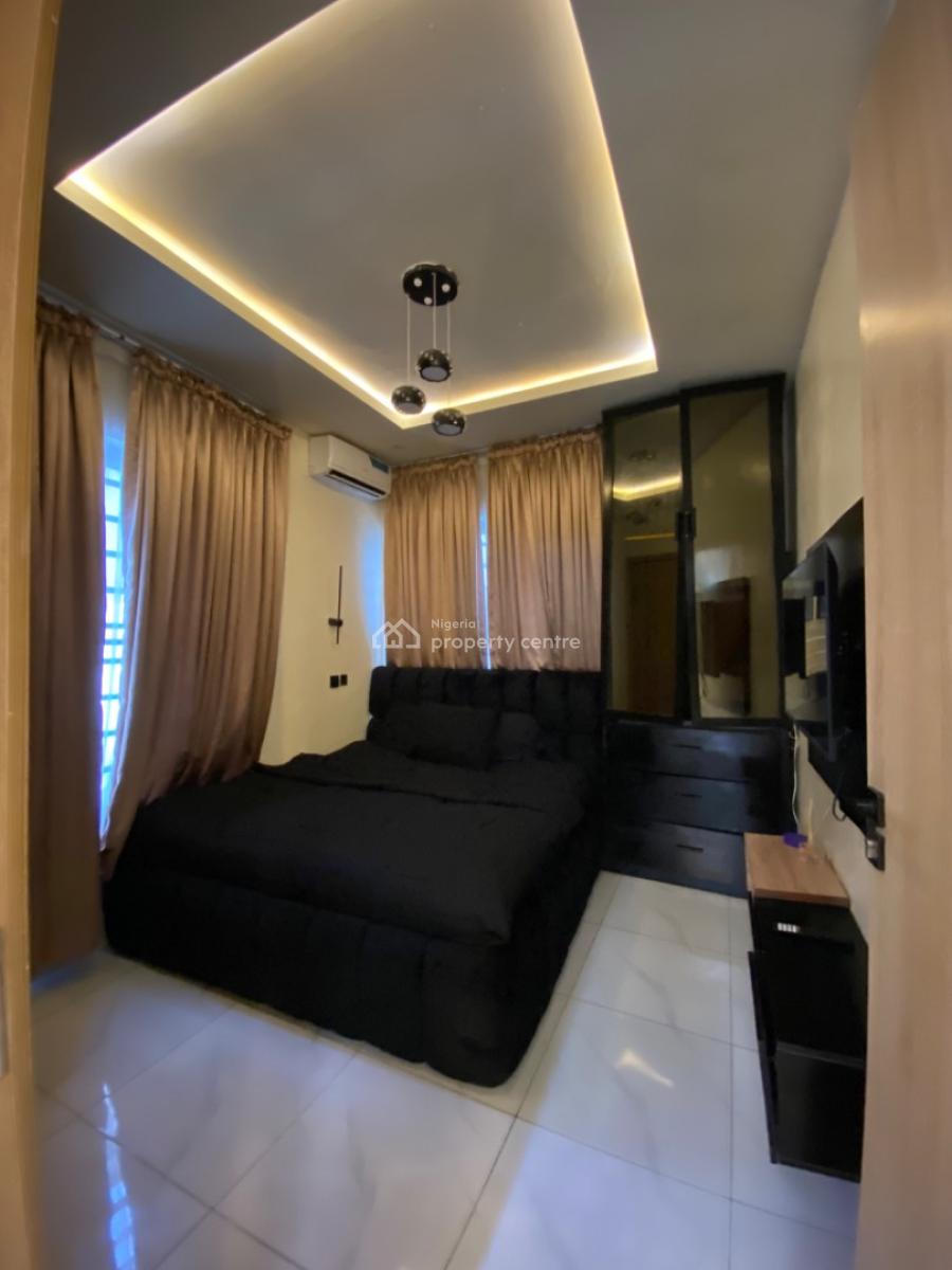 Fully Furnished Luxurious 2 Bedroom Apartment, Ologolo Lekki, Ologolo, Lekki, Lagos, Flat / Apartment for Rent