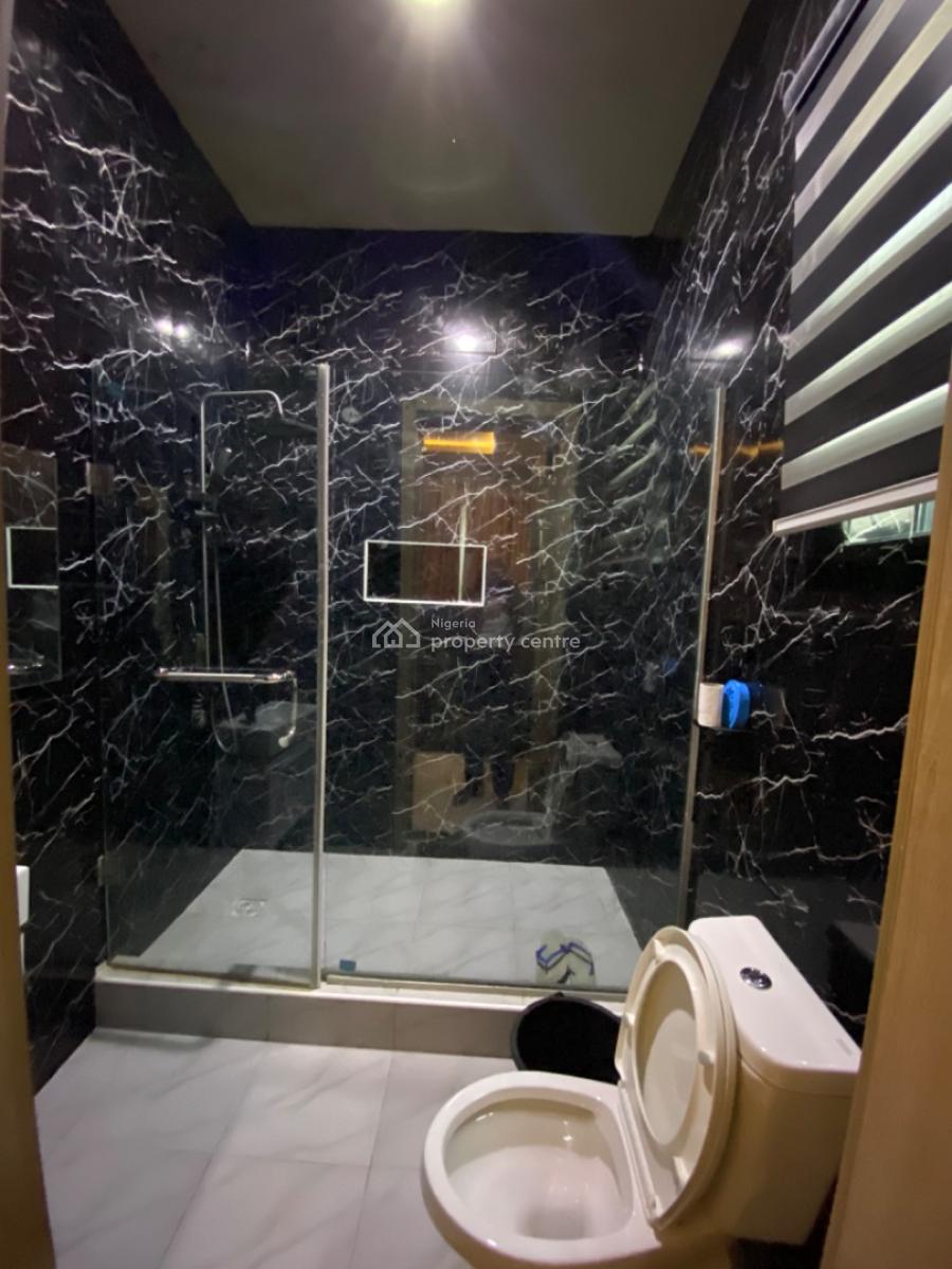 Fully Furnished Luxurious 2 Bedroom Apartment, Ologolo Lekki, Ologolo, Lekki, Lagos, Flat / Apartment for Rent