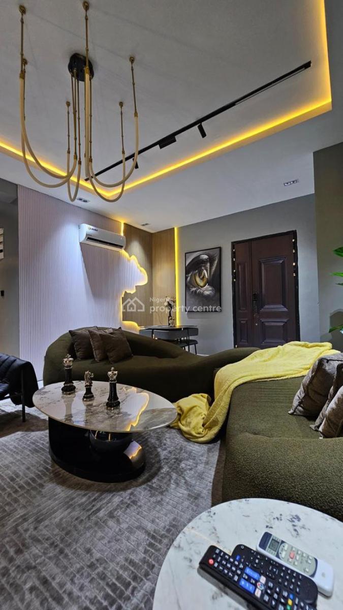 Luxe 2 Bedroom Apartment with Swimming Pool and Gym, Chibo Ofodile Close, Lekki Phase 1, Lekki, Lagos, Flat / Apartment Short Let