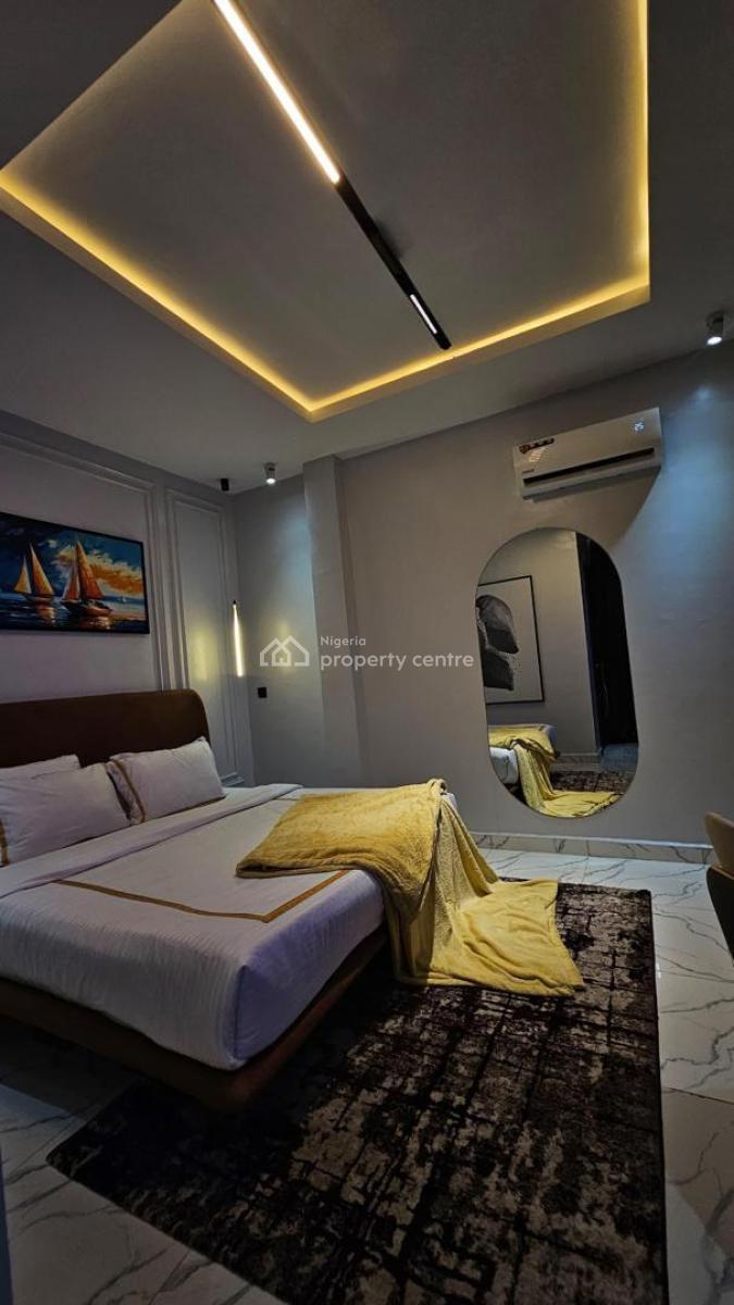 Luxe 2 Bedroom Apartment with Swimming Pool and Gym, Chibo Ofodile Close, Lekki Phase 1, Lekki, Lagos, Flat / Apartment Short Let