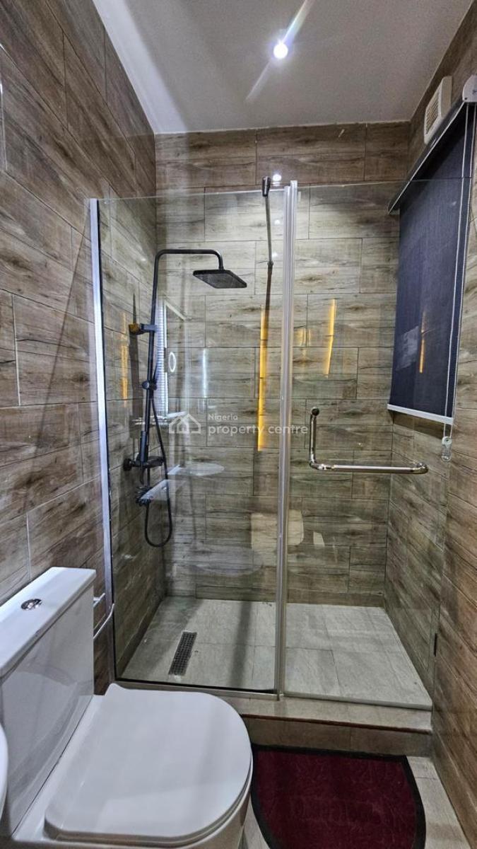 Luxe 2 Bedroom Apartment with Swimming Pool and Gym, Chibo Ofodile Close, Lekki Phase 1, Lekki, Lagos, Flat / Apartment Short Let