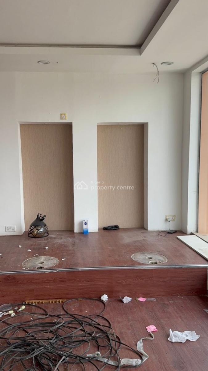 Strategic 250sqm Shop/office Space, Gwarinpa, Abuja, Plaza / Complex / Mall for Rent