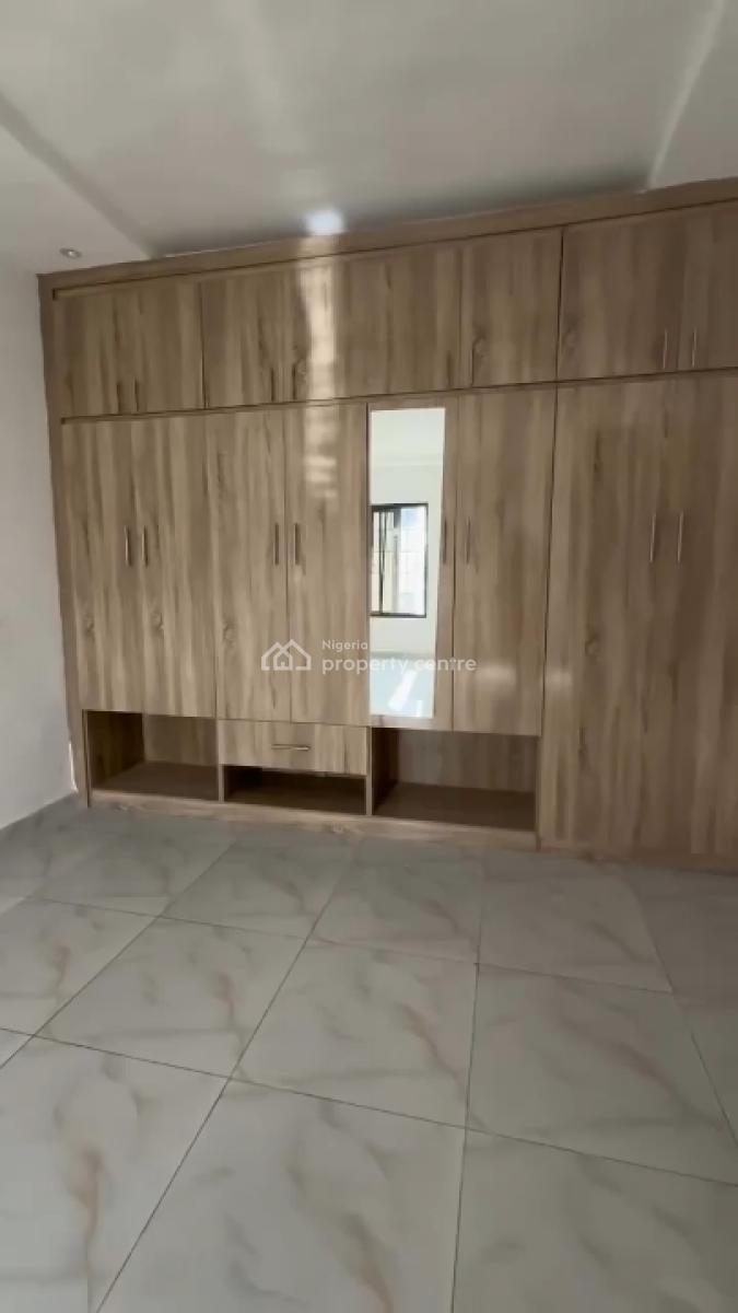 4 Bedrooms Terrace Duplex, Tarred Road, Guzape District, Abuja, Terraced Duplex for Rent