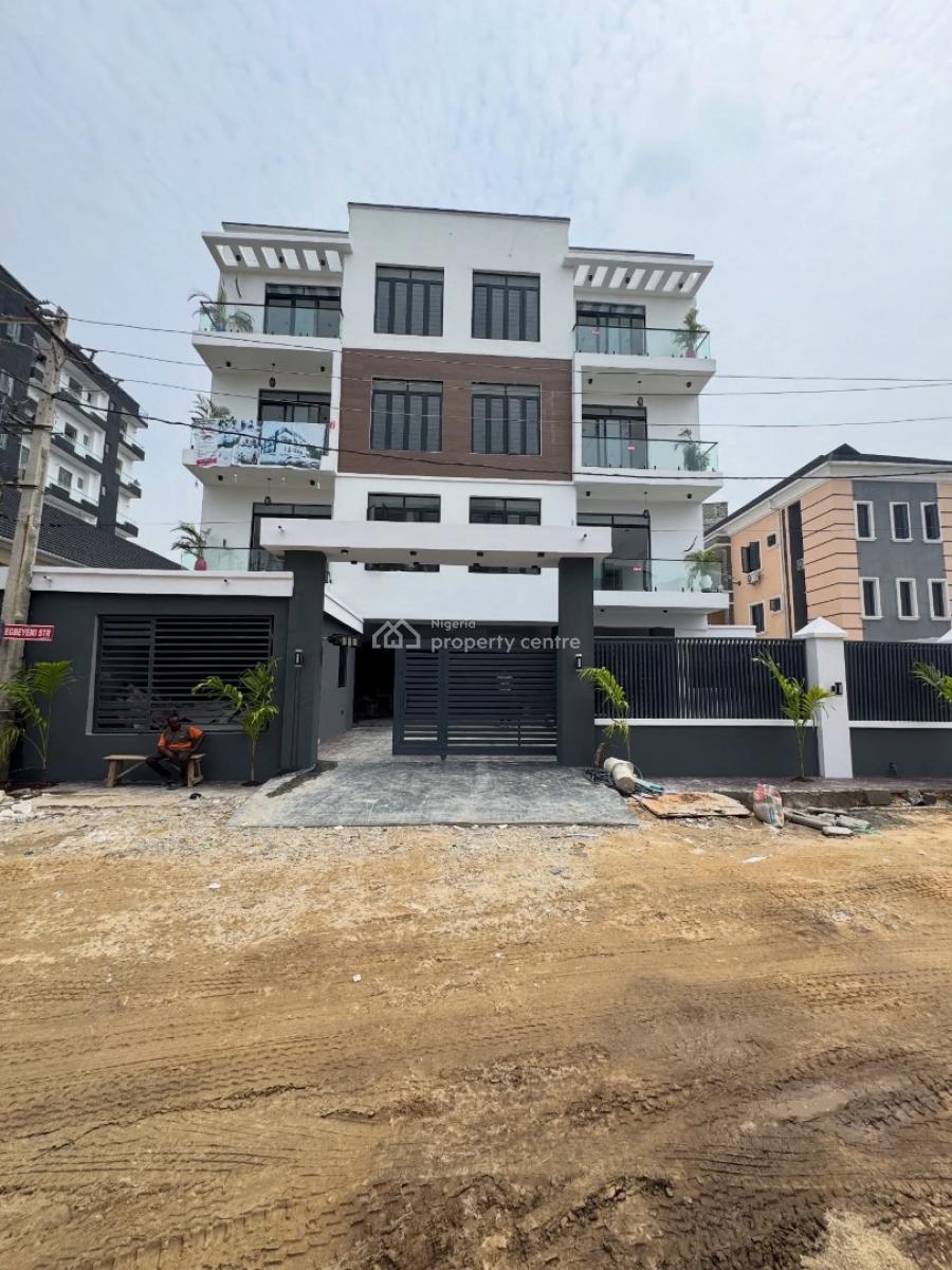 Well Built 2 Bedroom Apartment with Elevator and Gym, Lekki Phase 1, Lekki, Lagos, Flat / Apartment for Sale