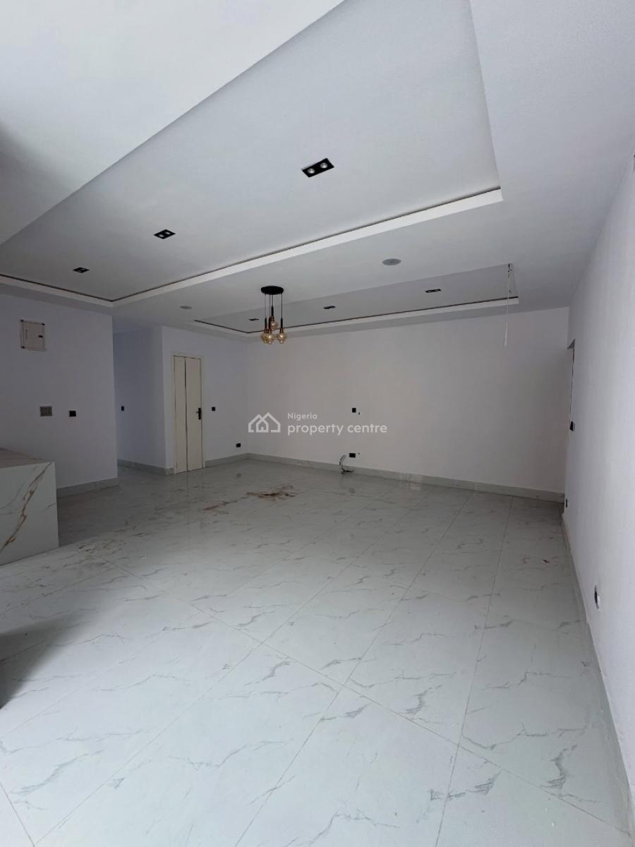 Well Built 2 Bedroom Apartment with Elevator and Gym, Lekki Phase 1, Lekki, Lagos, Flat / Apartment for Sale