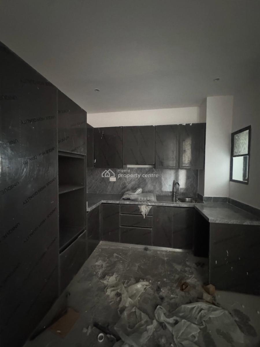 Well Built 2 Bedroom Maisonette with En-suite Rooms, Ikate, Lekki, Lagos, Flat / Apartment for Sale
