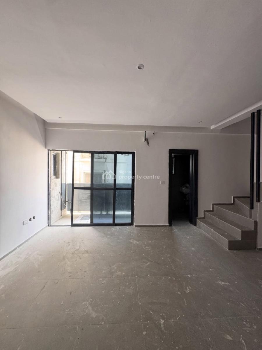 Well Built 2 Bedroom Maisonette with En-suite Rooms, Ikate, Lekki, Lagos, Flat / Apartment for Sale