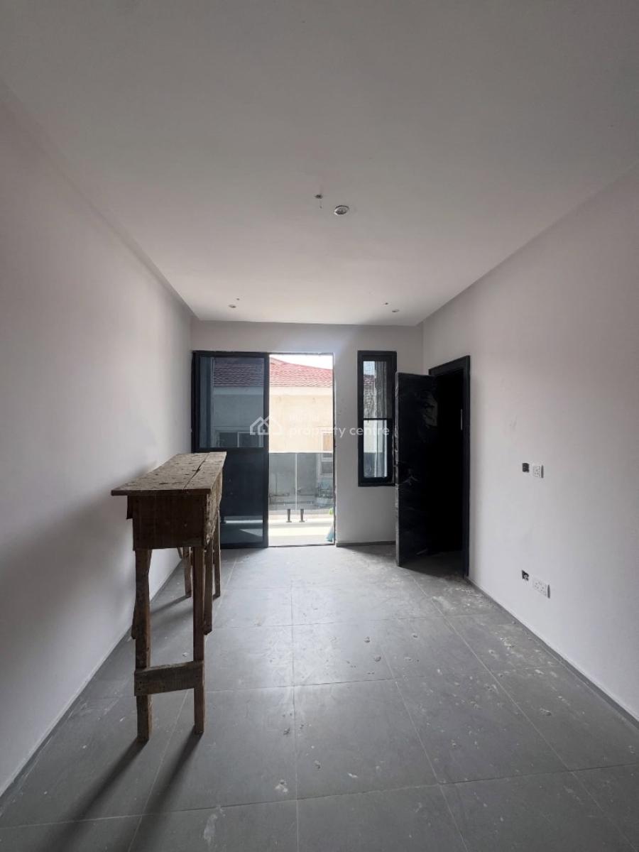 Well Built 2 Bedroom Maisonette with En-suite Rooms, Ikate, Lekki, Lagos, Flat / Apartment for Sale