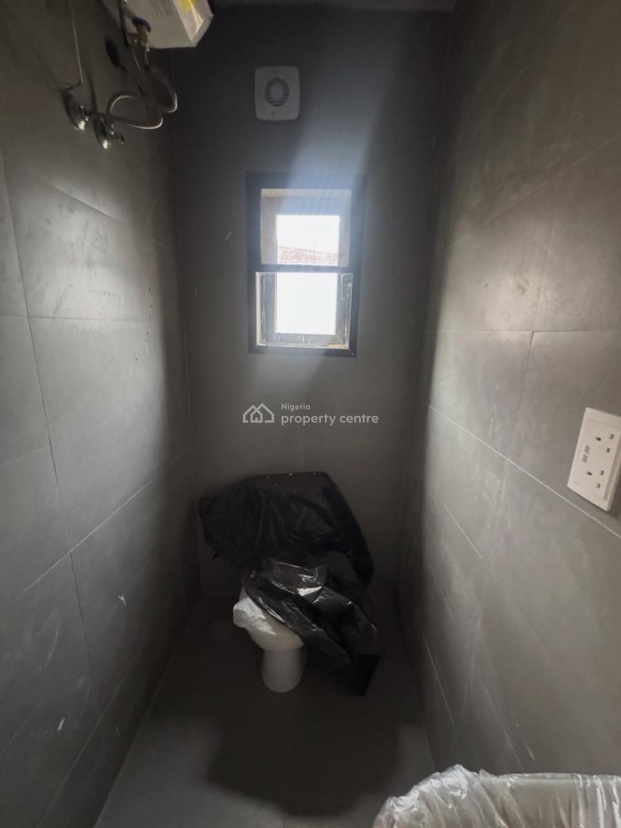 Well Built 2 Bedroom Maisonette with En-suite Rooms, Ikate, Lekki, Lagos, Flat / Apartment for Sale
