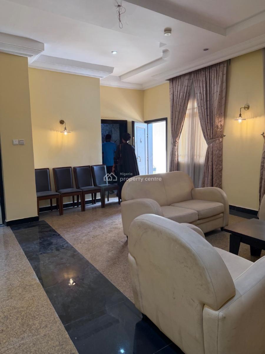 Standard Two Bedroom Apartment, Guzape District, Abuja, Flat / Apartment for Rent