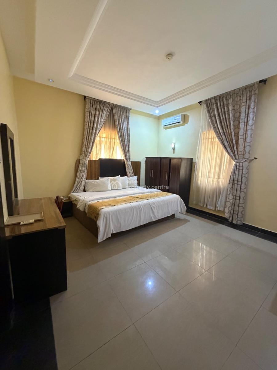 Standard Two Bedroom Apartment, Guzape District, Abuja, Flat / Apartment for Rent